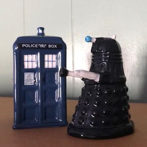 Dalek and TARDIS Doctor Who salt and pepper set
